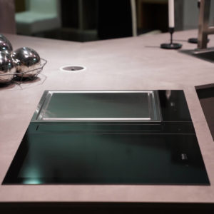 Ballerina Designküche Y-Küche mit Miele Induktionskochfeld