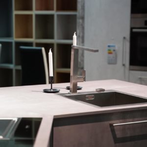 Ballerina Y-Küchen mit Edelstahl Küchenspüle und Küchenarmatur mit hohem Auslauf