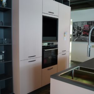 Burger Cindy moderne Inselküche Wandschrank geräumig