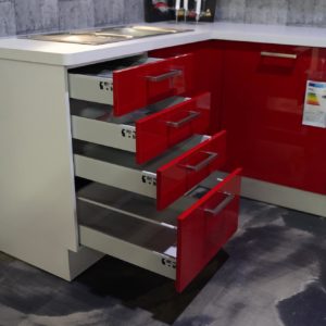 Burger Gloriette rote L-Küche hochglanz Lack mit Elektrogeräten und viel Stauraum