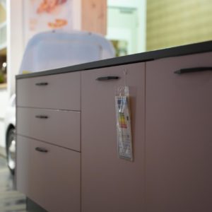 Burger moderne Inselküche Cindy Design Griffe Stein Arbeitsplatte