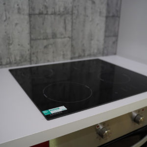 Burger rote L-Küche hochglanz Lack mit Zanker Kochfeld und Herd