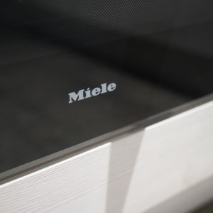 Miele Einbaubackofen schwarz Design