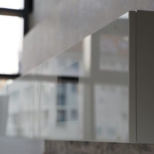 Nobilia Designküche hochglanz weiß Hängeschränke ohne Griffe