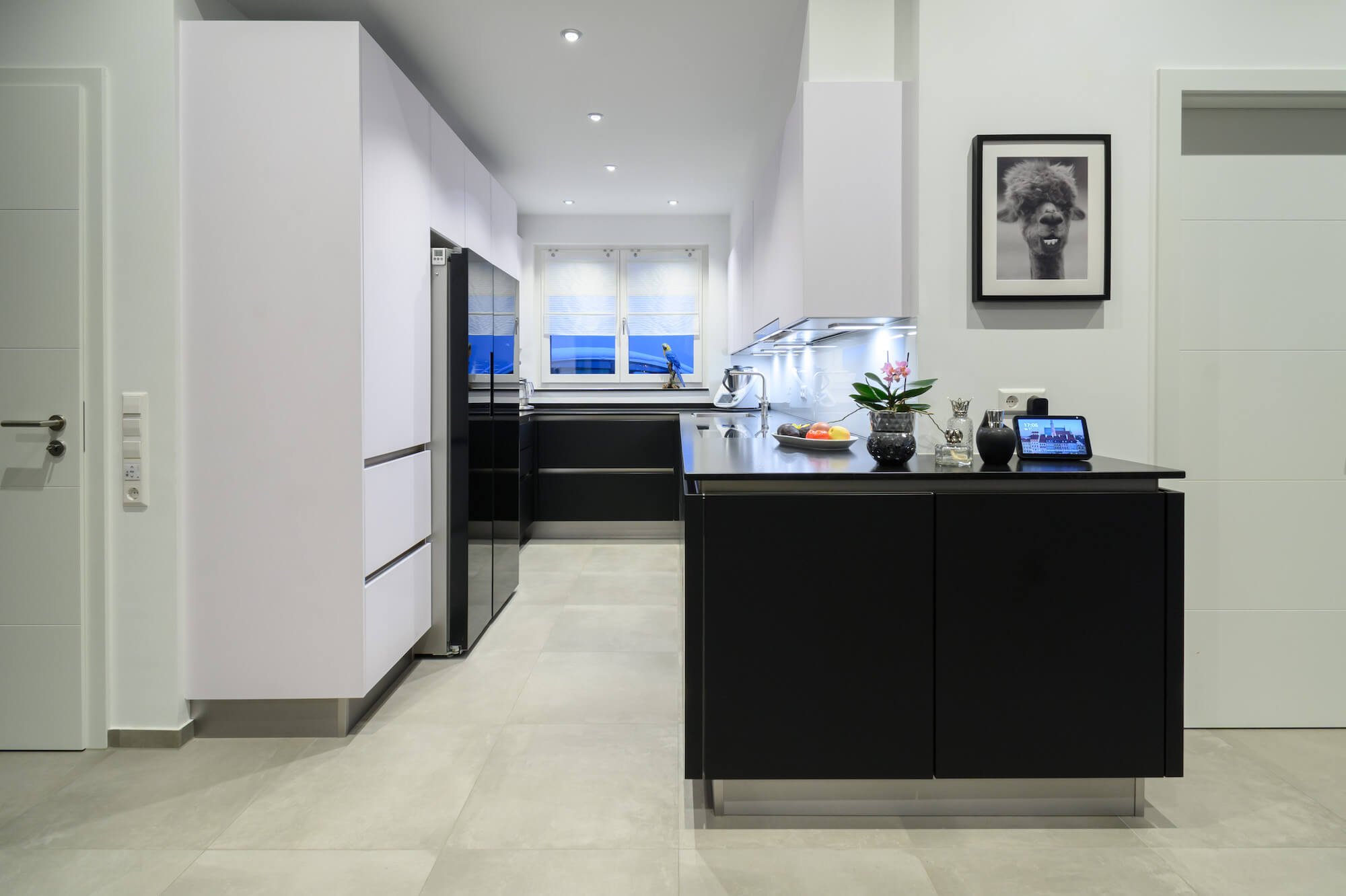 Küchenhalle Winnenden U-Küche Design Küche grifflos schwarz