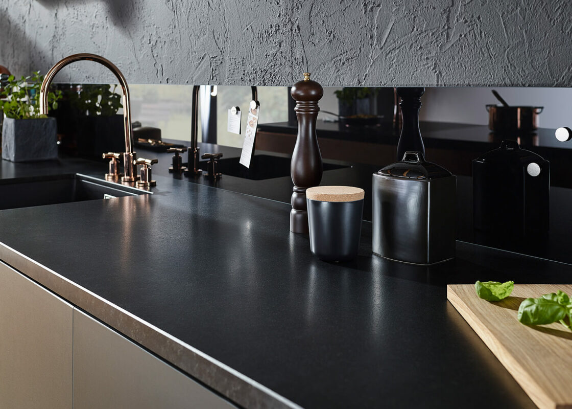 Naturstein Arbeitsplatte lechner schwarz nero