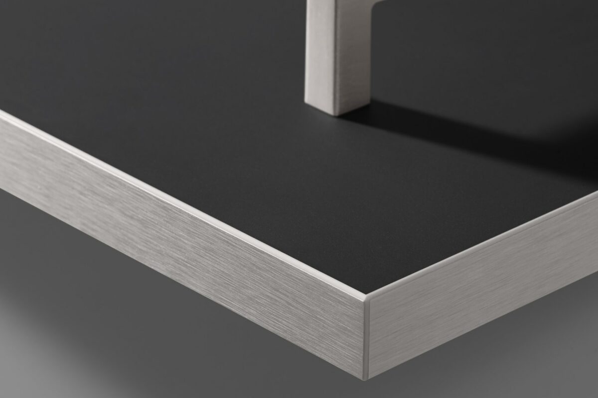 Nolte Küchen Designküche Flair Schichtstoff Fronten Edelstahl Kanten Silber